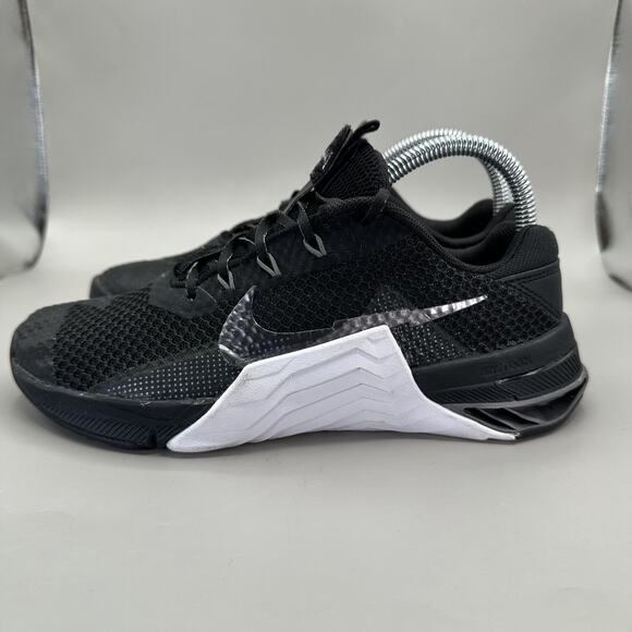 Nike Metcon 7 Shoes Womens Size 7 Black White Cross Training Crossfit Sneakers - Picture 2 of 9